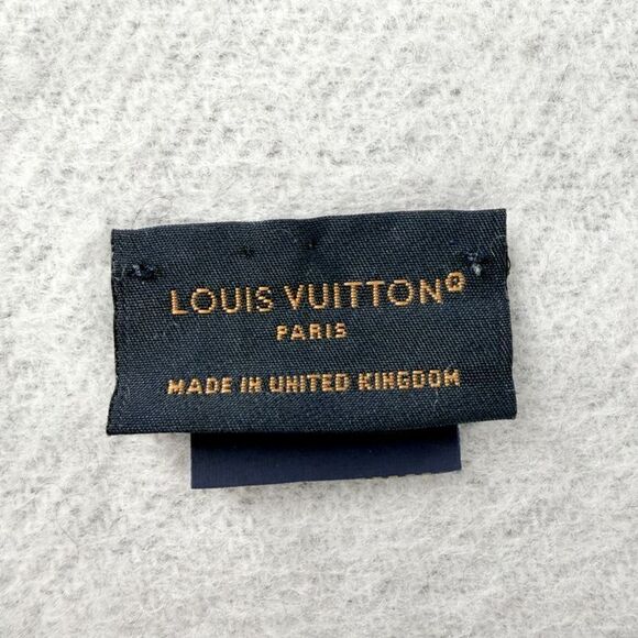 Louis Vuitton Muffler - Women's Echarpe - Reykjavik Gradient Cold Protection - Picture 3 of 10